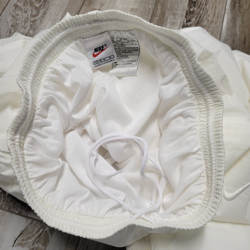 Medium Nike Woven Windbreaker Track Pant - Picture 4 of 5
